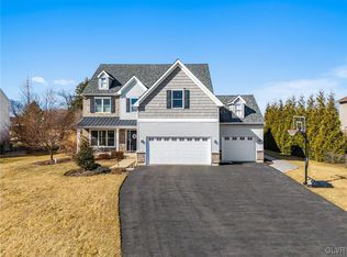 3895 White Barn Ln, Easton, PA 18045