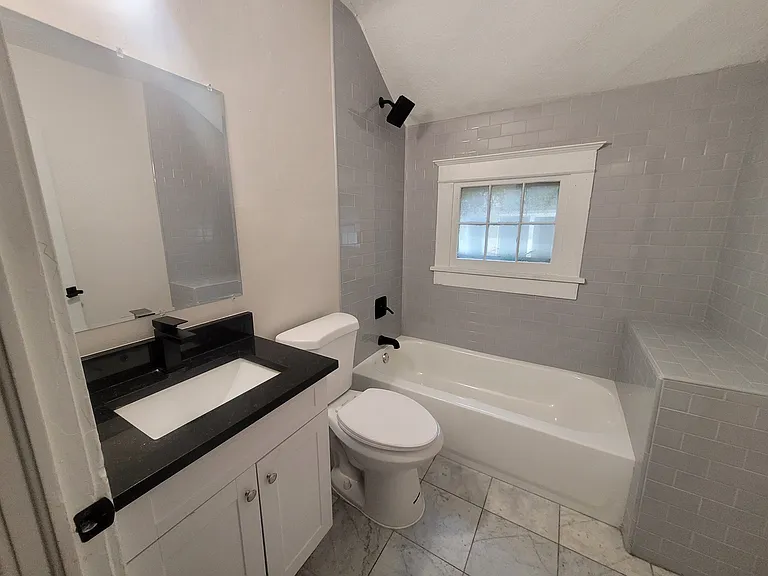 164 N C St — Photo 14