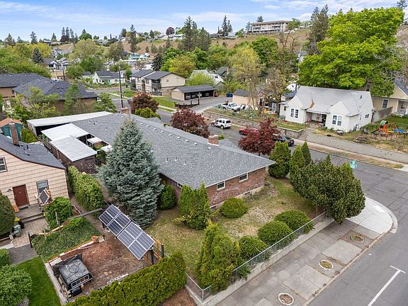 2nd image of 805 W Alice Ave