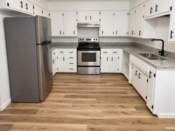 Longview St. Apartments