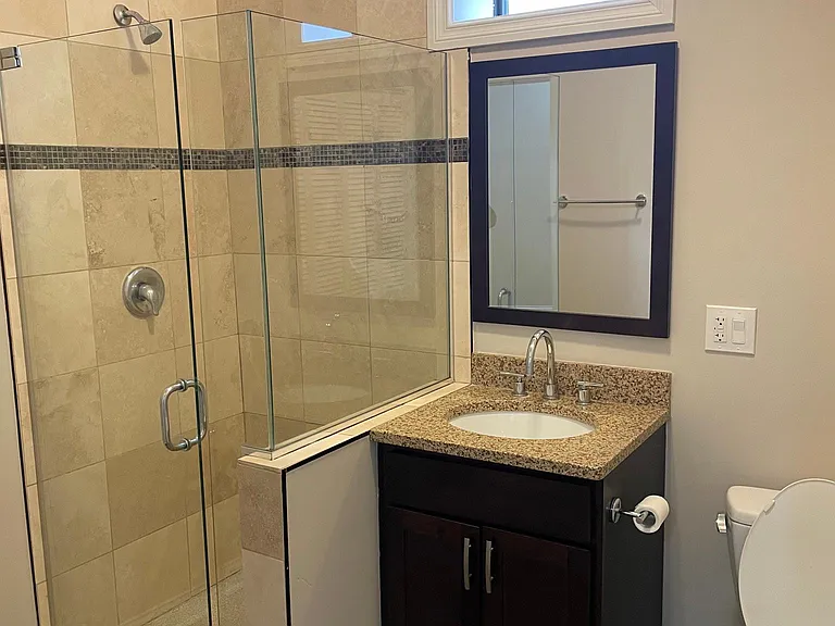 1756 W Montrose Ave #1 — Photo 21