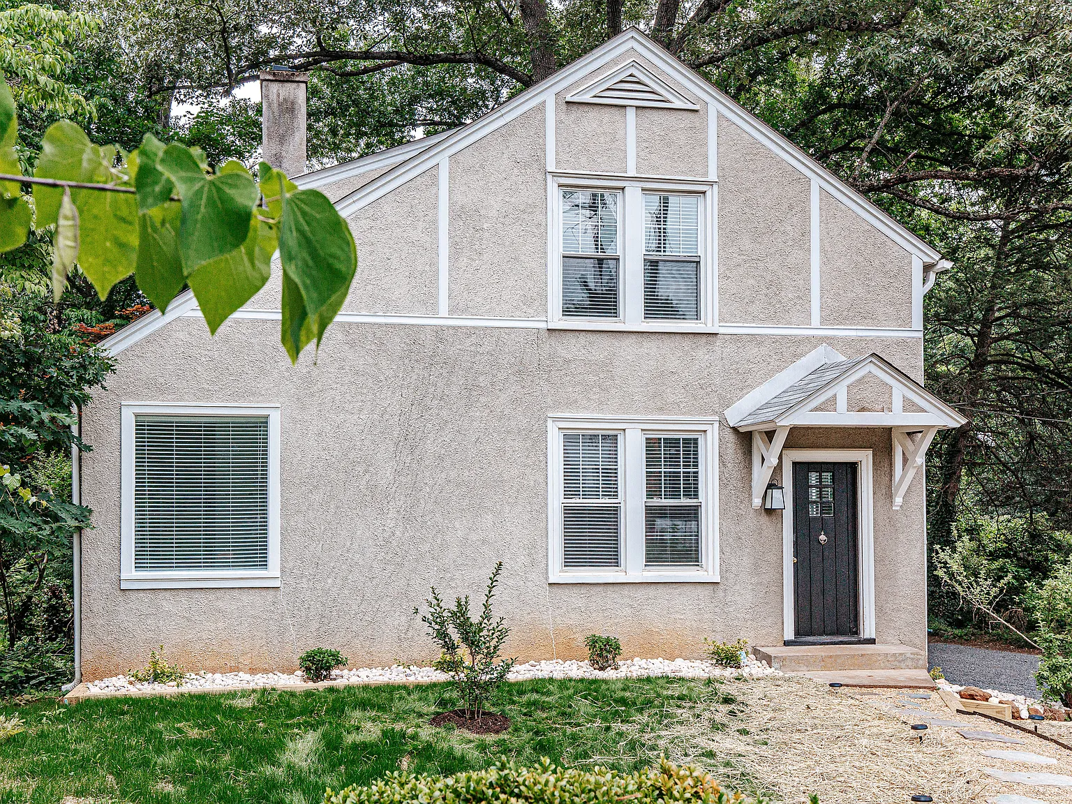 3 bed, 1447 sqft, $4,195 — Photo 1