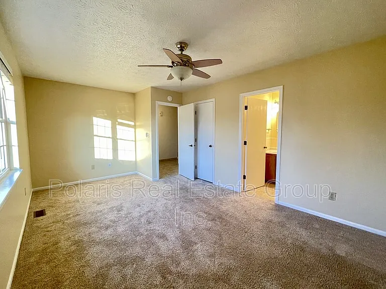 978 Spring Meadow Dr — Photo 14