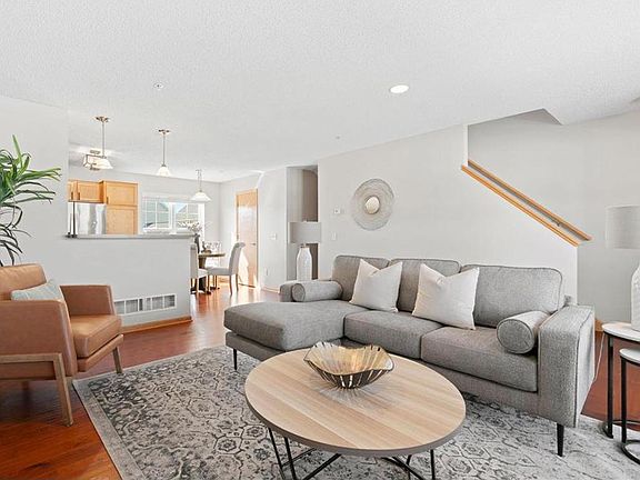 5th image of 2856 Clover Ridge Dr