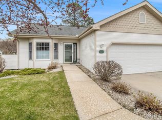 595 Meadowview Ln, Elk Rapids, MI 49629