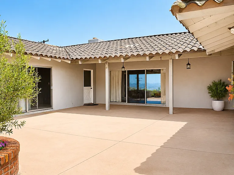 1764 Soledad Way — Photo 22