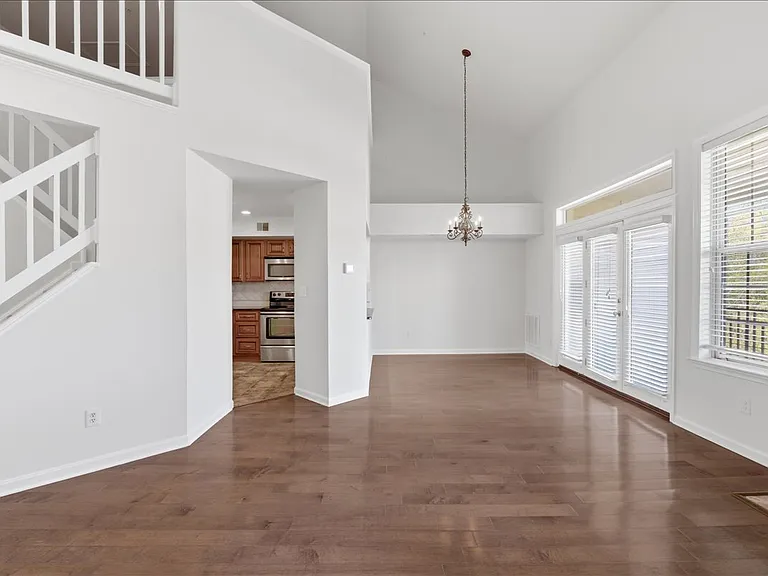 1304 Garden Wall Cir #F — Photo 4