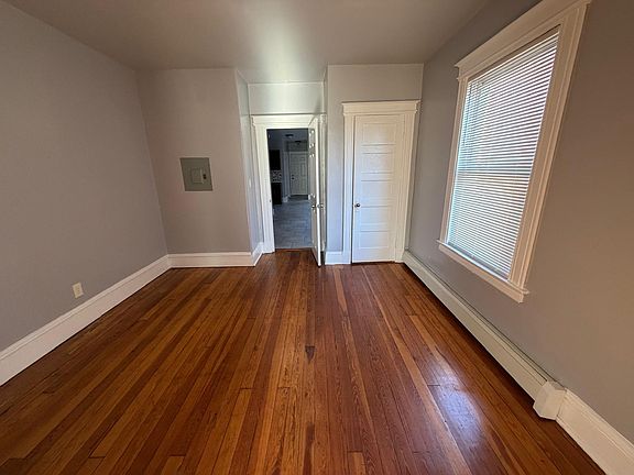 3rd image of 76 Hamilton St