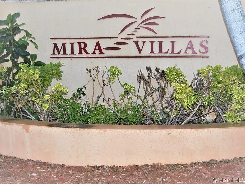 560 NW 82nd Pl #305