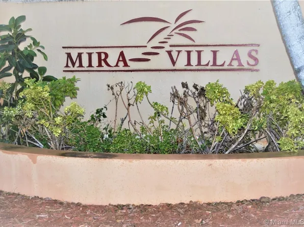 560 NW 82nd Pl APT 305, Miami, FL 33126