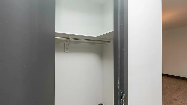 Rented by Nooklyn NYC LLC | media 31