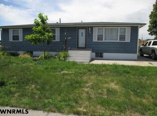 65 Poplar St, Gering, NE 69341