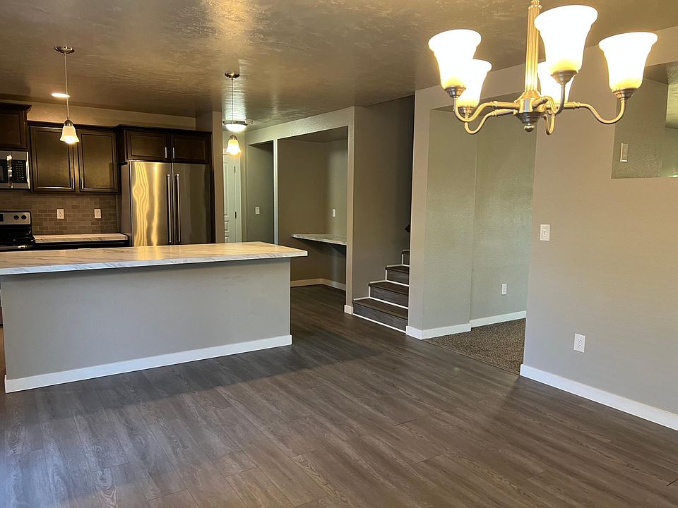 2nd image of 1763 N Rosedust Dr