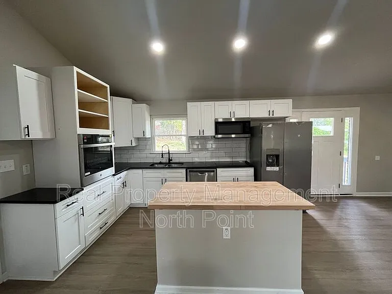 2425 Omaha Rd SW — Photo 11