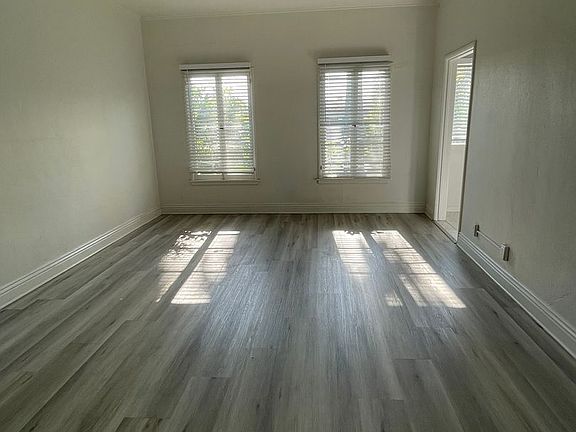 5th image of 323 E Lomita Ave #726105813