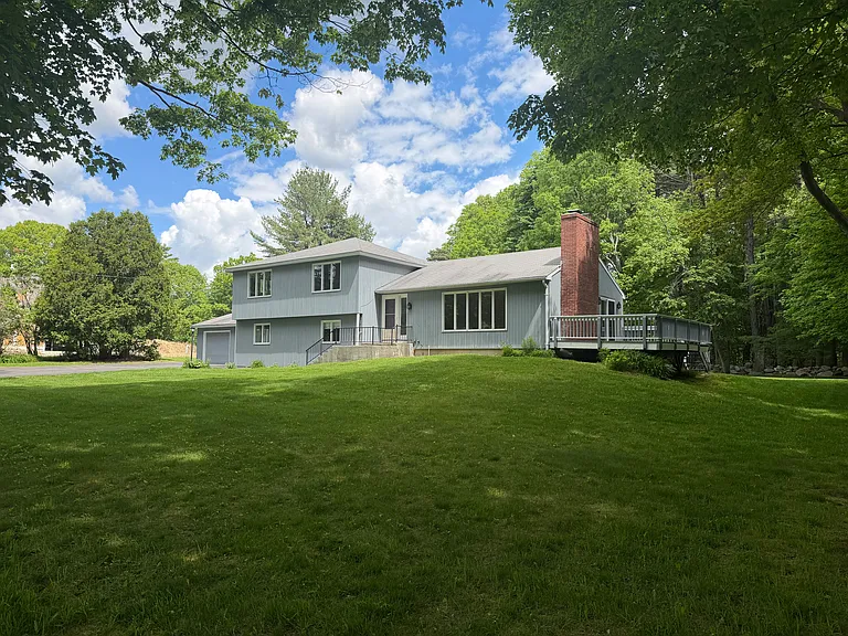 231 Locke Rd — Photo 2