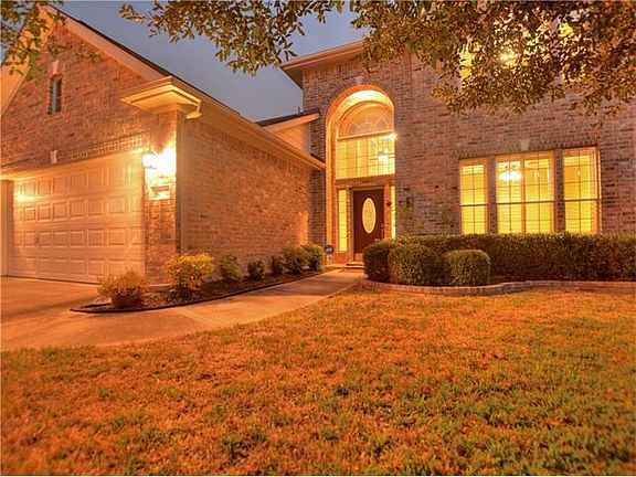 2nd image of 2807 Stonecreek Pl