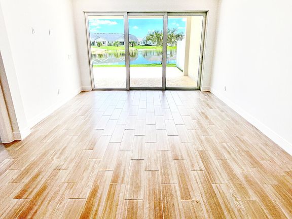 5th image of 3038 Avalonia Dr