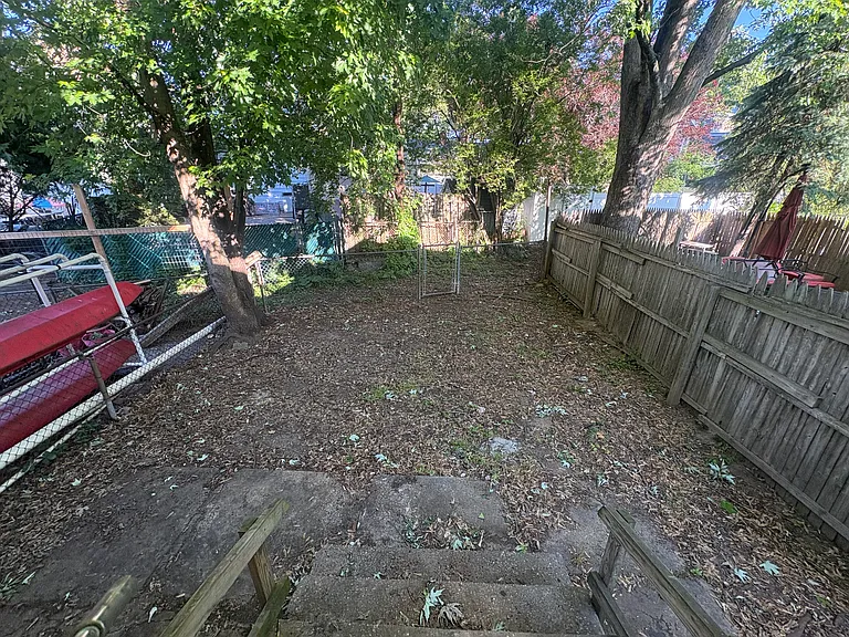 633 New Buckley St #1 — Photo 7
