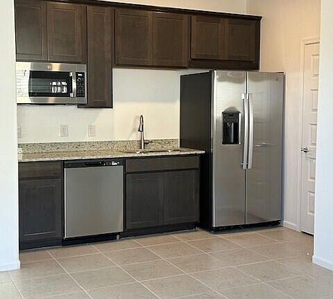 3rd image of 16519 S Paseo La Daga