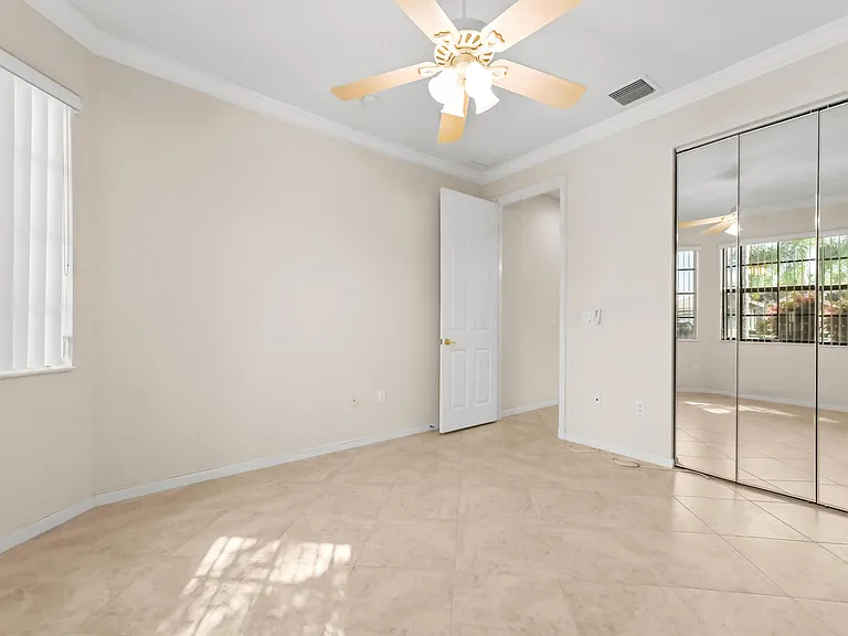 6823 Fabiano Cir — Photo 8