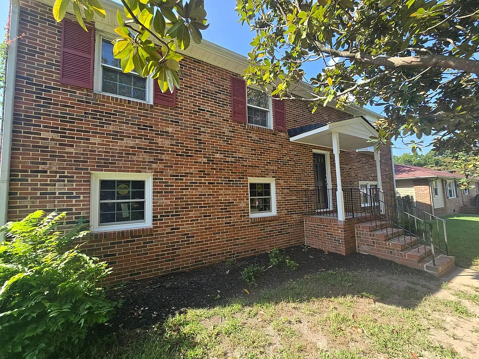 1211 Clifton Dr
