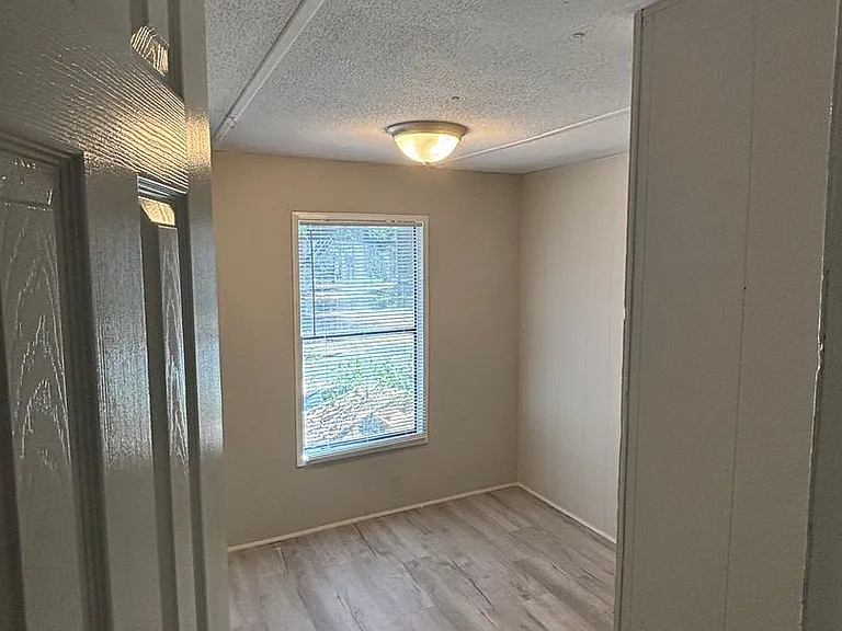 320 Dreher Rd — Photo 5