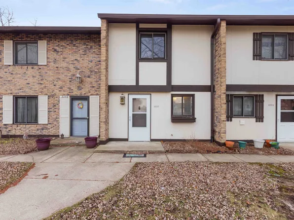 3257 Kimball Rd, Rockford, IL 61114