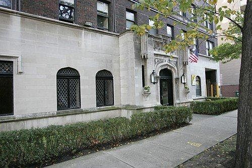 2nd image of 525 W Cornelia Ave APT 204