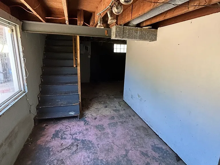 6998 Edison Ave — Photo 8