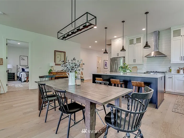 636 W U St — Photo 10