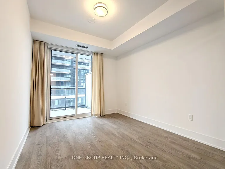 10 Inn On The Park Dr #1104 — Photo 10