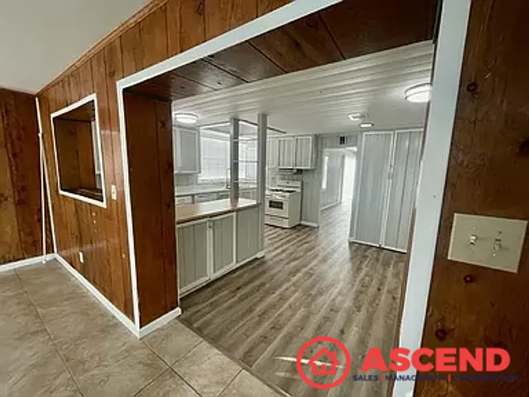 229 Philippine St — Photo 4
