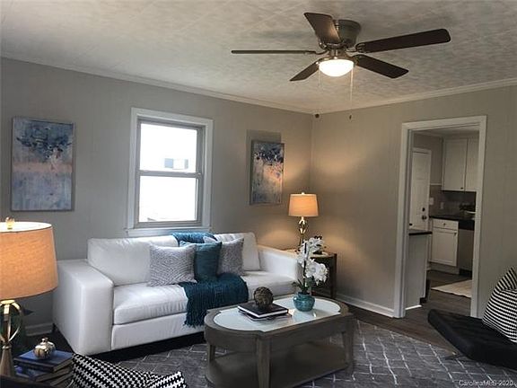 3rd image of 233 Nila Dawn Ave