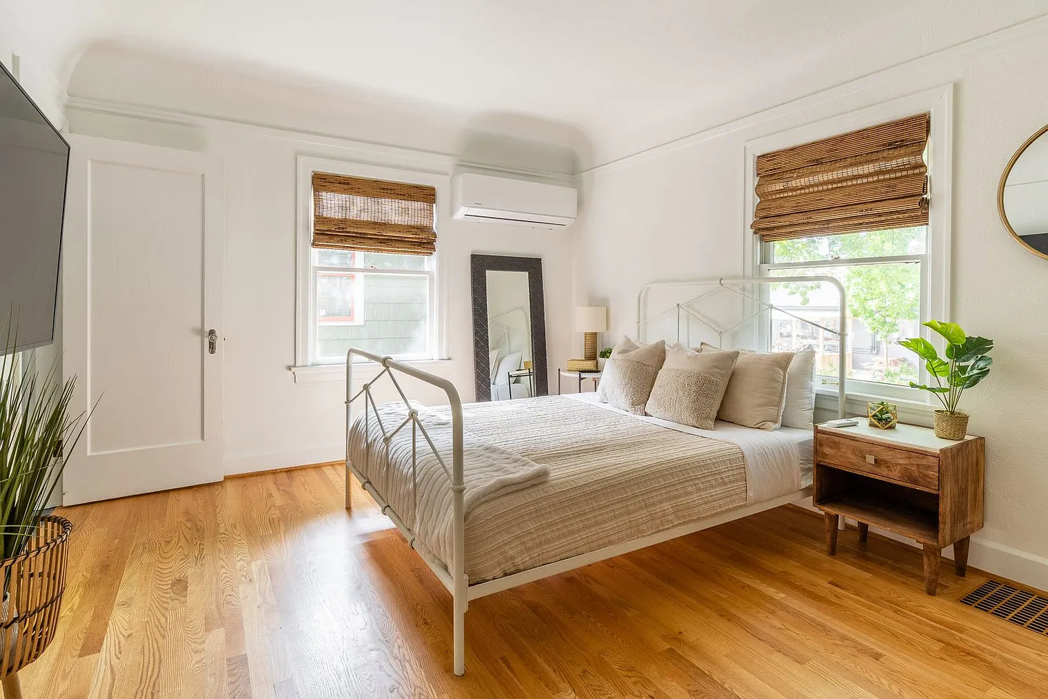 Studio, 1.0 bath, 322 sqft, $2,321 — Photo 3