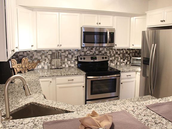 Gorgeous Remodeled Kitchen
