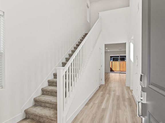 4th image of 341 N Mendocino Way