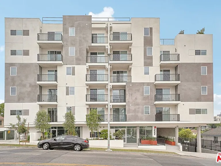 1350 Court St — Photo 17