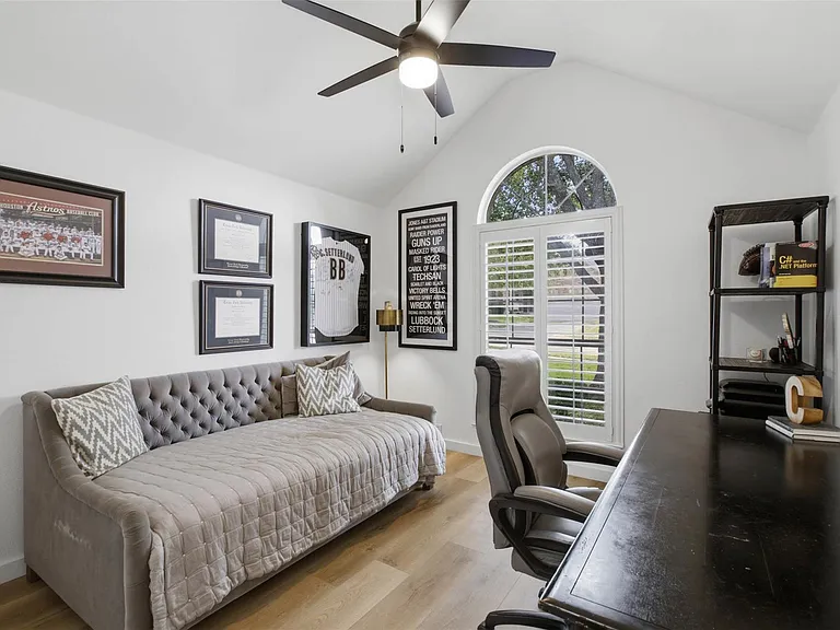 1833 Paradise Ridge Dr — Photo 3
