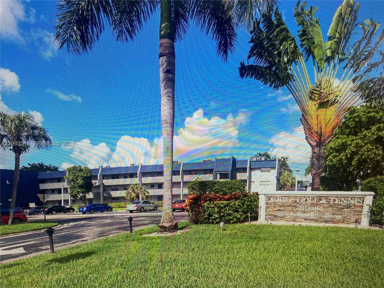 Oriole Golf & Tennis Club — Photo 1