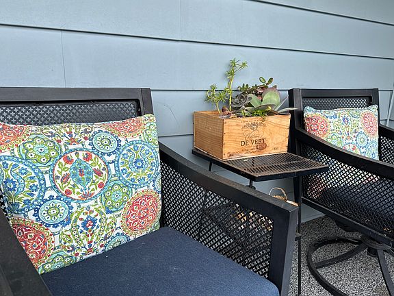 Perfect place for morning coffee if you like sun