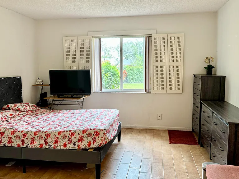 1551 NW 20th Ave #102 — Photo 16