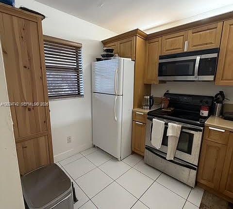4th image of 15718 E Waterside Cir APT 102