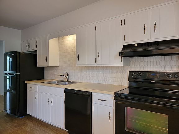 3rd image of 541 Cloverbrook Dr