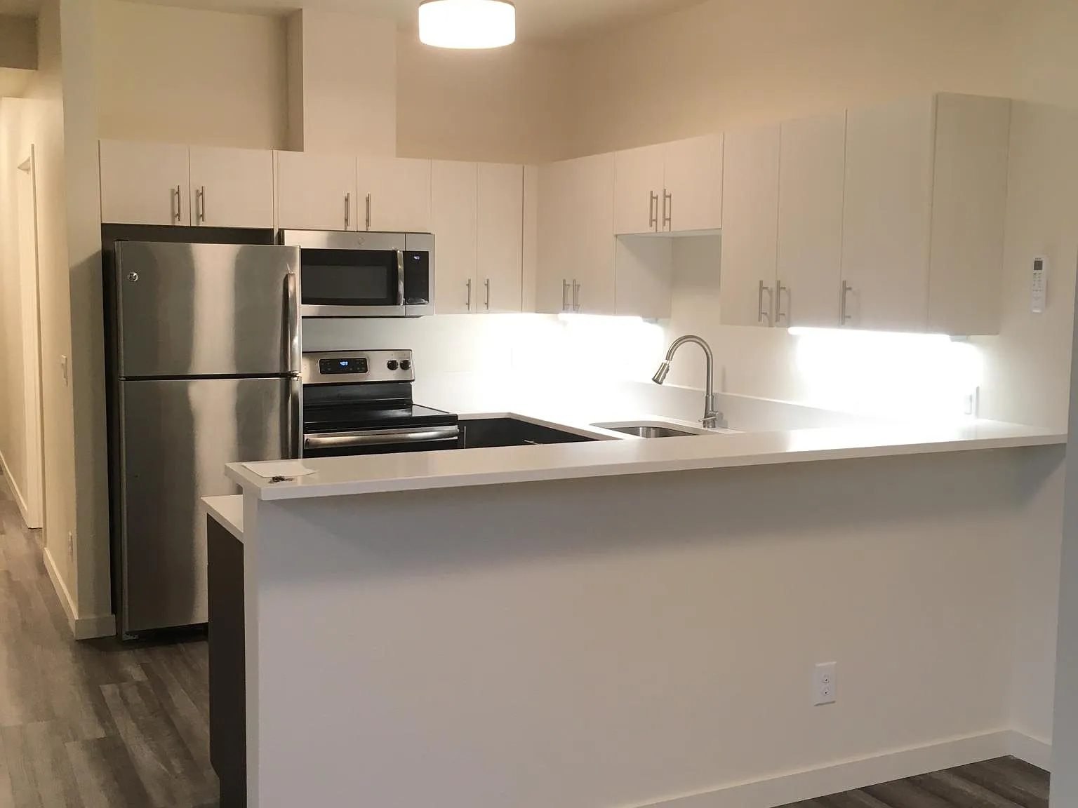 1714 NE 45th Ave — Photo 3