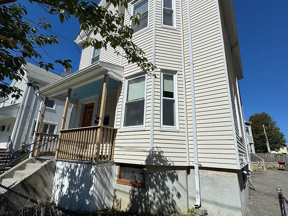 93 Flint St #2A