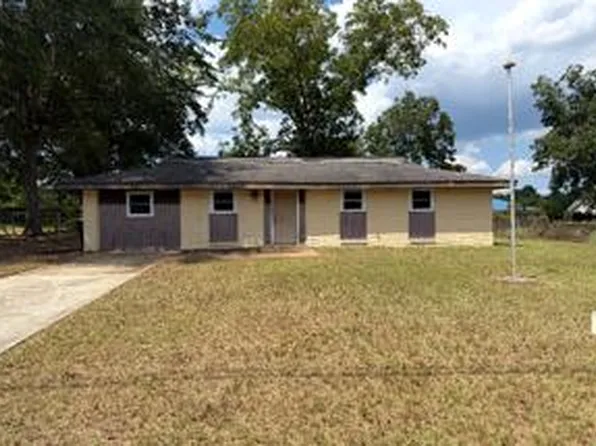 226 John D Seifert Dr, Ozark, AL 36360