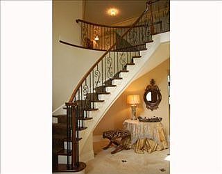 1st image of 107 Mirage Dr