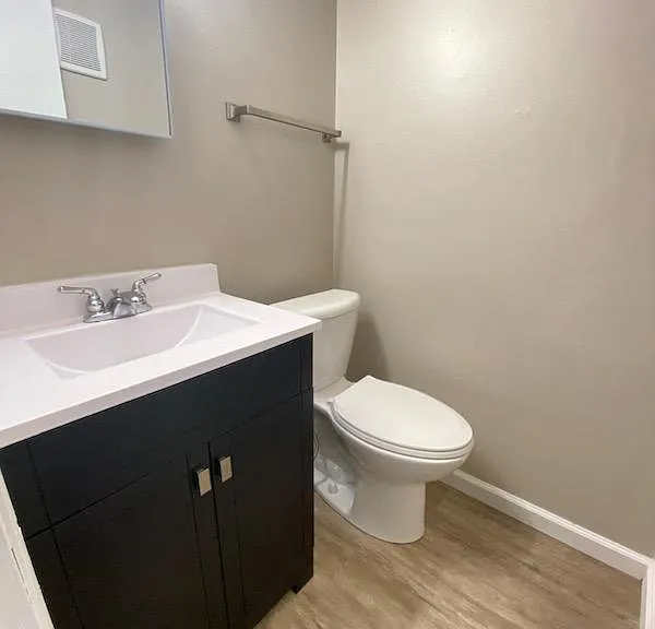 5809 Creekview Ct W — Photo 3