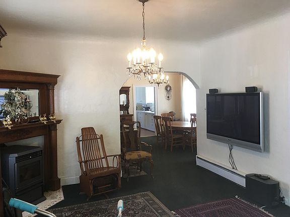 2nd image of 357 Commercial St #1